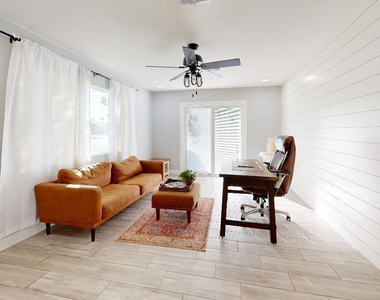 5426 S College Avenue - Photo Thumbnail 2