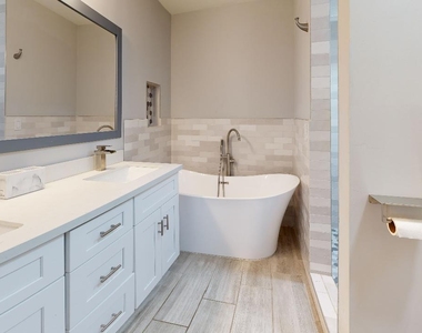5426 S College Avenue - Photo Thumbnail 13