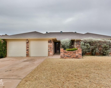2733 Melissa Lane - Photo Thumbnail 1