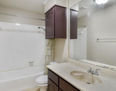 2733 Melissa Lane - Photo Thumbnail 24