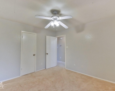 2733 Melissa Lane - Photo Thumbnail 27