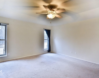 2733 Melissa Lane - Photo Thumbnail 33