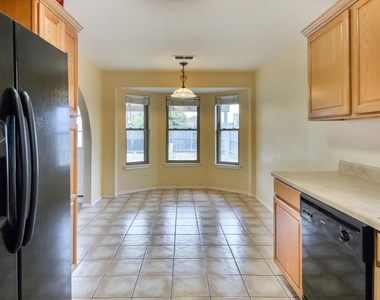 2733 Melissa Lane - Photo Thumbnail 19