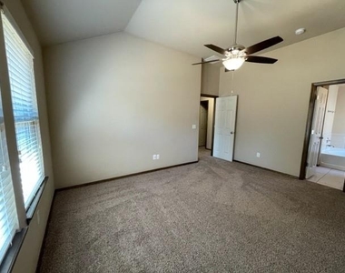 3016 Queenston Avenue - Photo Thumbnail 23