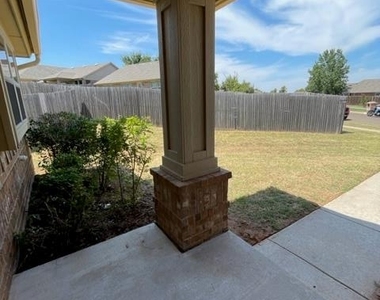 3016 Queenston Avenue - Photo Thumbnail 1