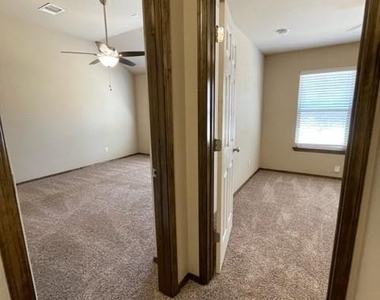 3016 Queenston Avenue - Photo Thumbnail 20