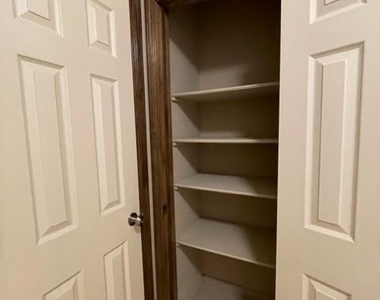 3016 Queenston Avenue - Photo Thumbnail 12