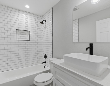 612 W Coffin Street - Photo Thumbnail 19