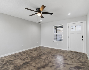 612 W Coffin Street - Photo Thumbnail 5