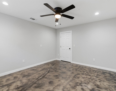 612 W Coffin Street - Photo Thumbnail 17