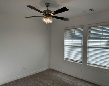 16104 Wolf Creek Way - Photo Thumbnail 20