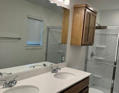 16104 Wolf Creek Way - Photo Thumbnail 16