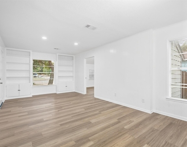 1520 S 3rd Street - Photo Thumbnail 5