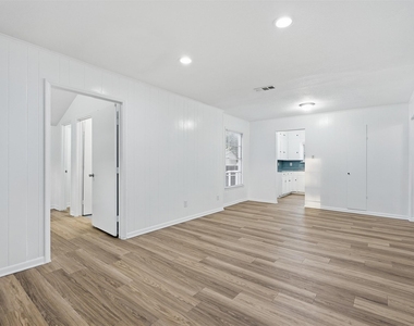 1520 S 3rd Street - Photo Thumbnail 9