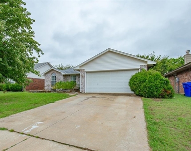 424 Crest Place - Photo Thumbnail 15