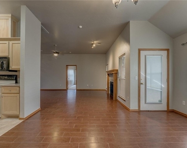 1004 Sw 127th Place - Photo Thumbnail 18