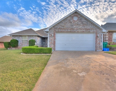 1004 Sw 127th Place - Photo Thumbnail 1