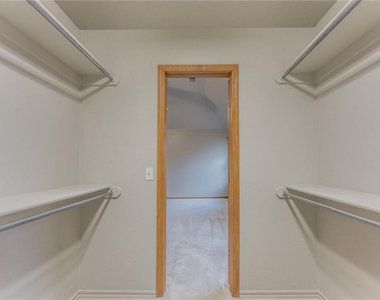 1004 Sw 127th Place - Photo Thumbnail 31
