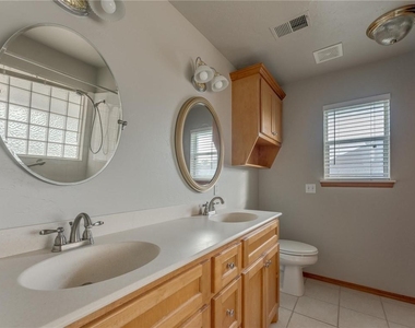 1004 Sw 127th Place - Photo Thumbnail 32