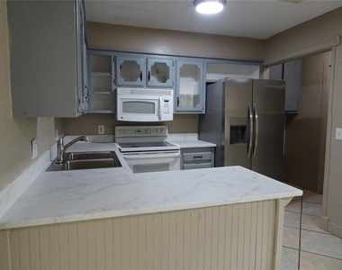 600 Oak Creek Drive - Photo Thumbnail 29