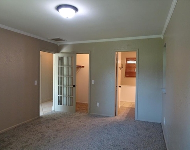 600 Oak Creek Drive - Photo Thumbnail 19