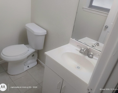 1426 Shorecrest Drive - Photo Thumbnail 8