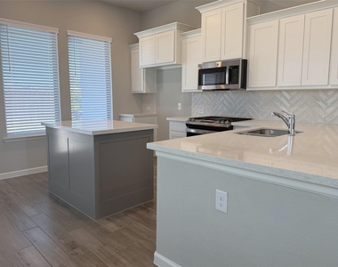 3141 Brazoria Drive - Photo Thumbnail 10
