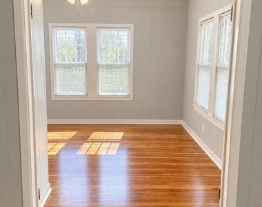 349 Jeanette Street - Photo Thumbnail 5