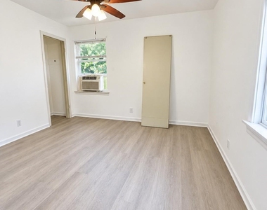 12145 Dandridge Drive - Photo Thumbnail 4