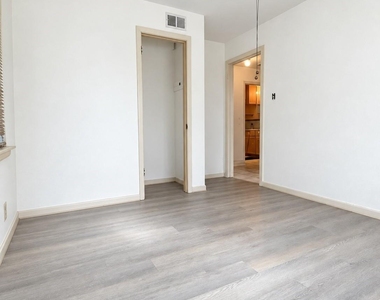 12145 Dandridge Drive - Photo Thumbnail 7