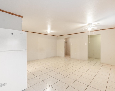 104 College Drive - Photo Thumbnail 11