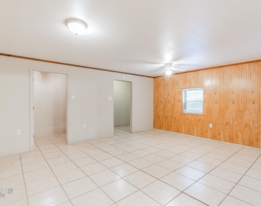 104 College Drive - Photo Thumbnail 14