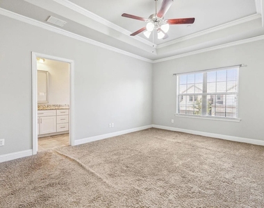 4820 Pasadena Drive - Photo Thumbnail 10