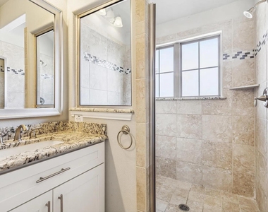 4820 Pasadena Drive - Photo Thumbnail 13