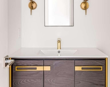 6621 Del Norte Lane - Photo Thumbnail 4