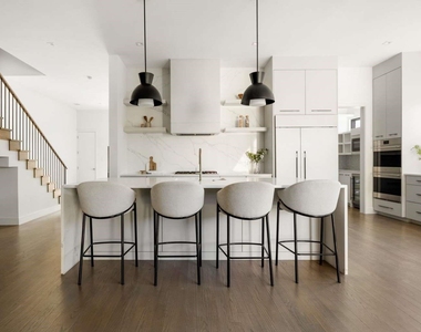6621 Del Norte Lane - Photo Thumbnail 1