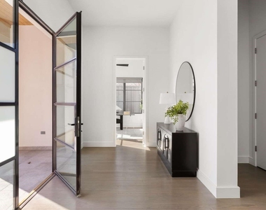 6621 Del Norte Lane - Photo Thumbnail 5