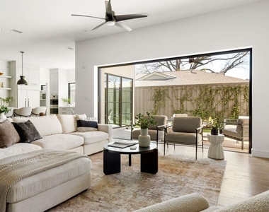 6621 Del Norte Lane - Photo Thumbnail 9