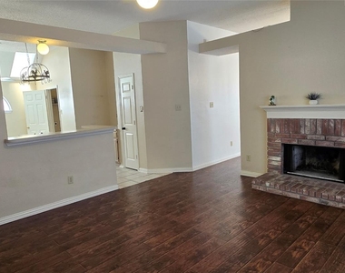 6941 Hickory Creek - Photo Thumbnail 9