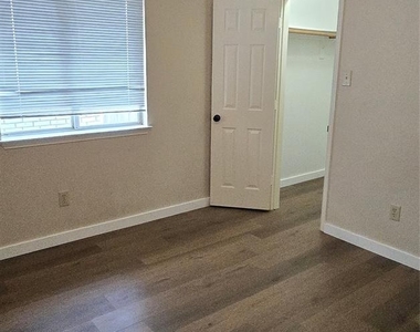 6941 Hickory Creek - Photo Thumbnail 27