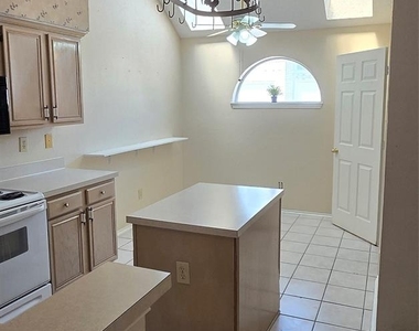 6941 Hickory Creek - Photo Thumbnail 29