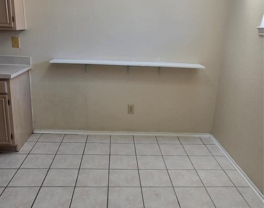 6941 Hickory Creek - Photo Thumbnail 13