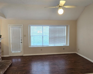 6941 Hickory Creek - Photo Thumbnail 7