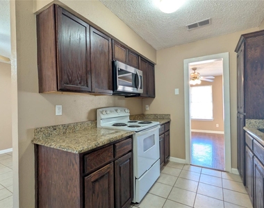 514 Campbell Lane - Photo Thumbnail 11