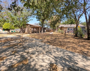 514 Campbell Lane - Photo Thumbnail 27