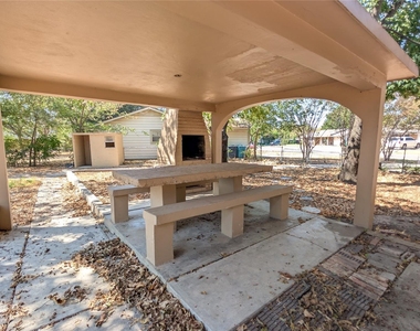 514 Campbell Lane - Photo Thumbnail 25