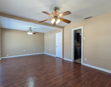 514 Campbell Lane - Photo Thumbnail 3