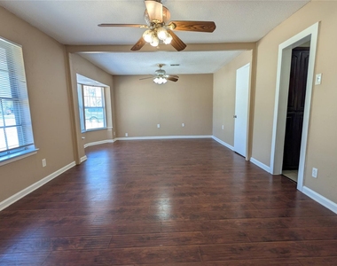 514 Campbell Lane - Photo Thumbnail 1