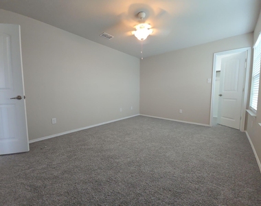 7601 Boat Wind Road - Photo Thumbnail 12