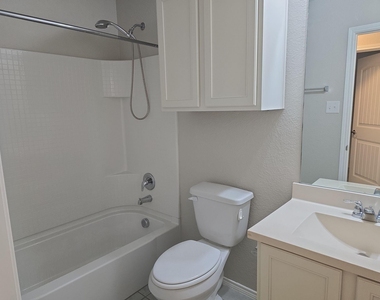 7601 Boat Wind Road - Photo Thumbnail 10
